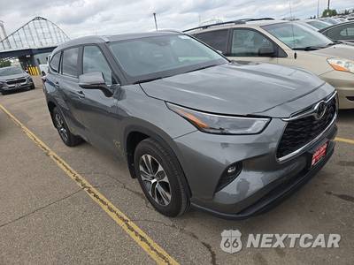 2025 Toyota Highlander XLE - zdjęcie 3 z 28 - miniatura