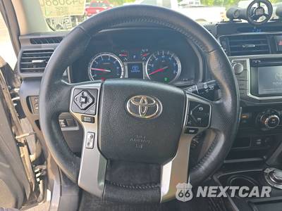 2018 Toyota 4Runner SR5 - zdjęcie 10 z 27 - miniatura