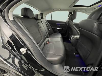 2025 Mercedes-Benz C 300 4MATIC - zdjęcie 32 z 39 - miniatura