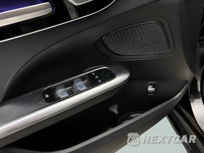 2025 Mercedes-Benz C 300 4MATIC - zdjęcie 20 z 39 - miniatura