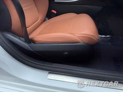2025 Mercedes-Benz C 300 4MATIC - zdjęcie 30 z 40 - miniatura