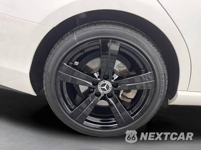 2025 Mercedes-Benz C 300 4MATIC - zdjęcie 39 z 40 - miniatura