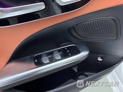 2025 Mercedes-Benz C 300 4MATIC - zdjęcie 24 z 40 - miniatura