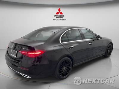 2025 Mercedes-Benz C 300 4MATIC - zdjęcie 4 z 38 - miniatura
