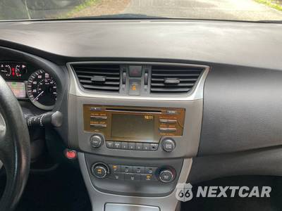 2014 Nissan Sentra SV - zdjęcie 39 z 49 - miniatura