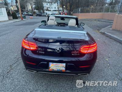 2017 Mercedes-Benz C 300 4MATIC Convertible - zdjęcie 22 z 31 - miniatura
