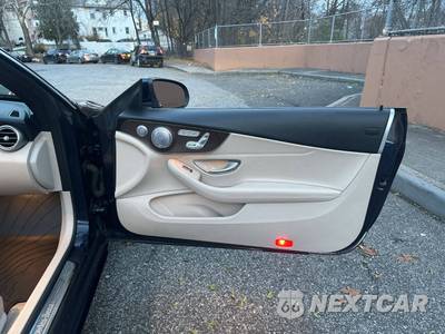 2017 Mercedes-Benz C 300 4MATIC Convertible - zdjęcie 24 z 31 - miniatura
