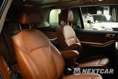 2021 BMW X7 Sports Activity Vehicle xDrive40i - zdjęcie 18 z 35 - miniatura