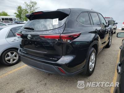 2024 Toyota Highlander LE - zdjęcie 4 z 35 - miniatura
