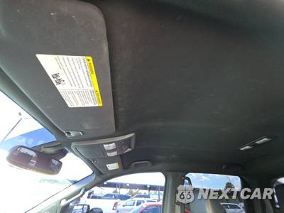 2020 Nissan TITAN PRO-4X Crew Cab Short Bed - zdjęcie 17 z 31 - miniatura