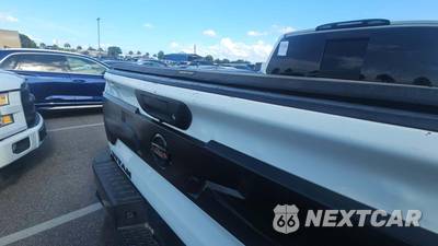 2020 Nissan TITAN PRO-4X Crew Cab Short Bed - zdjęcie 26 z 31 - miniatura