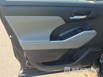 2023 Toyota Highlander Hybrid XLE - zdjęcie 9 z 25 - miniatura