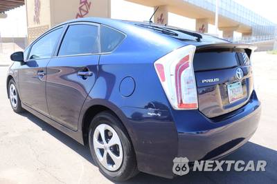 2015 Toyota Prius Three - zdjęcie 4 z 20 - miniatura