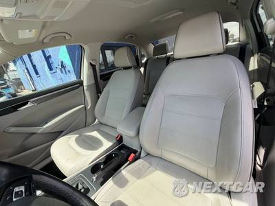 2018 Volkswagen Passat 2.0T R-Line - zdjęcie 16 z 39 - miniatura