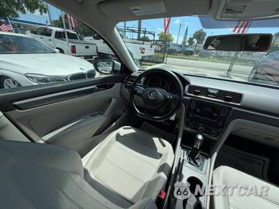 2018 Volkswagen Passat 2.0T R-Line - zdjęcie 23 z 39 - miniatura