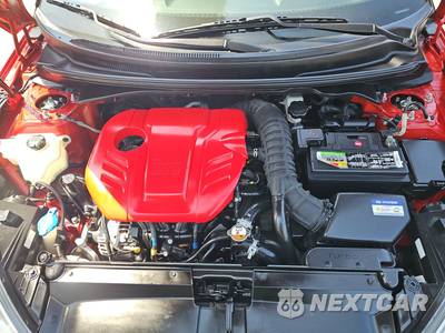 2016 Hyundai Veloster Turbo - zdjęcie 16 z 25 - miniatura