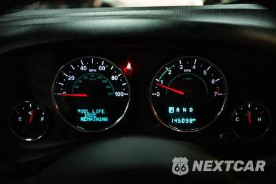 2016 Jeep Wrangler Unlimited Sahara - zdjęcie 15 z 24 - miniatura