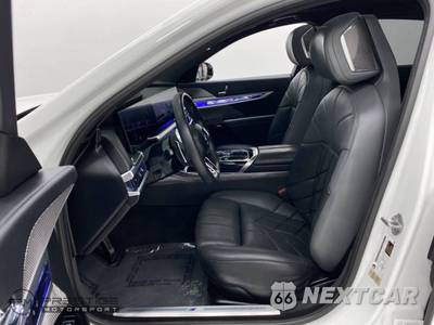 2023 BMW 7 Series Sedan 740i - zdjęcie 17 z 51 - miniatura