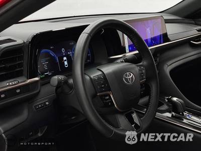 2026 Toyota Crown XLE - zdjęcie 42 z 51 - miniatura