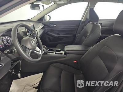 2024 Nissan Altima SV - zdjęcie 7 z 17 - miniatura