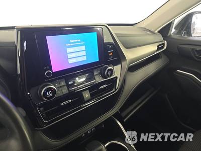2024 Toyota Highlander LE - zdjęcie 11 z 18 - miniatura