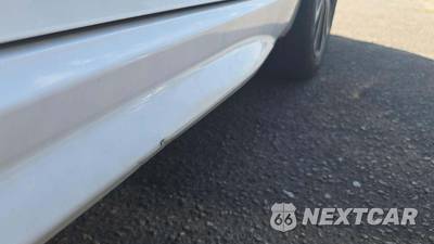 2019 Toyota Camry SE - zdjęcie 18 z 26 - miniatura