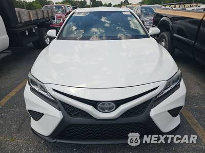 2019 Toyota Camry SE - zdjęcie 2 z 26 - miniatura