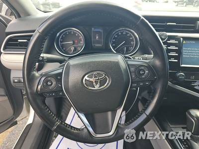 2019 Toyota Camry SE - zdjęcie 10 z 26 - miniatura