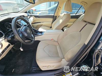 2020 Toyota Camry Hybrid LE - zdjęcie 7 z 21 - miniatura