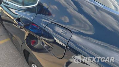 2020 Toyota Camry Hybrid LE - zdjęcie 19 z 21 - miniatura