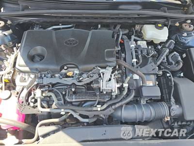 2020 Toyota Camry Hybrid LE - zdjęcie 15 z 21 - miniatura