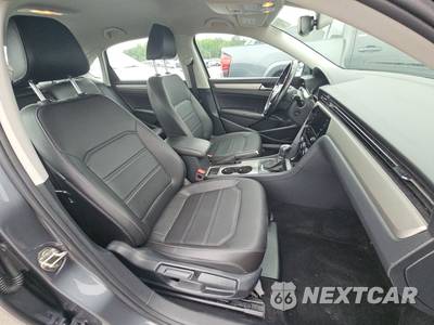 2020 Volkswagen Passat 2.0T SE - zdjęcie 8 z 24 - miniatura