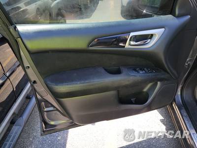 2014 Nissan Pathfinder SV - zdjęcie 9 z 35 - miniatura