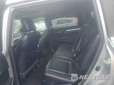 2017 Toyota Highlander XLE - zdjęcie 13 z 22 - miniatura