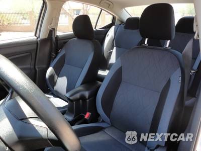 2025 Nissan Versa SV - zdjęcie 36 z 97 - miniatura