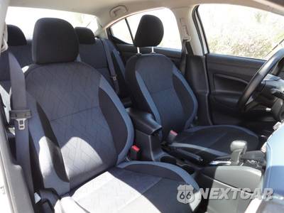 2025 Nissan Versa SV - zdjęcie 43 z 97 - miniatura