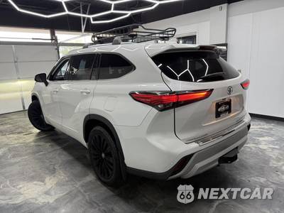 2021 Toyota Highlander Platinum - zdjęcie 3 z 30 - miniatura