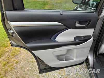 2019 Toyota Highlander XLE - zdjęcie 15 z 39 - miniatura