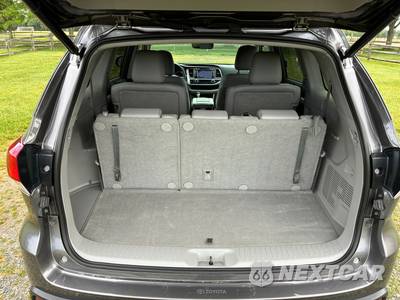 2019 Toyota Highlander XLE - zdjęcie 18 z 39 - miniatura