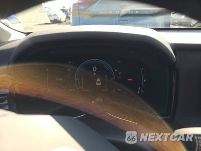 2025 Toyota Camry LE - zdjęcie 12 z 17 - miniatura