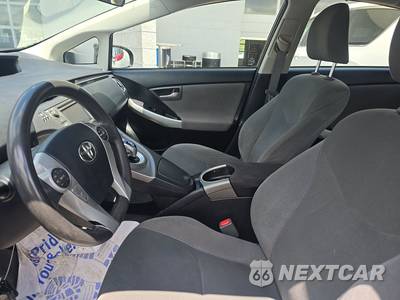 2014 Toyota Prius Three - zdjęcie 7 z 35 - miniatura