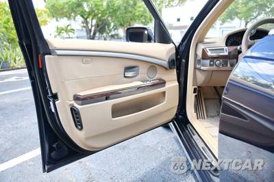 2006 BMW 7 Series Sedan 750Li - zdjęcie 18 z 50 - miniatura