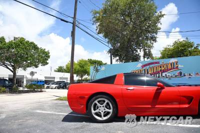 2004 Chevrolet Corvette Coupe - zdjęcie 30 z 44 - miniatura