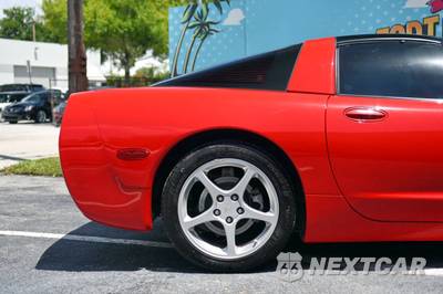 2004 Chevrolet Corvette Coupe - zdjęcie 31 z 44 - miniatura