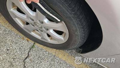 2011 Toyota Camry LE - zdjęcie 33 z 41 - miniatura