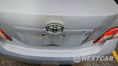 2011 Toyota Camry LE - zdjęcie 40 z 41 - miniatura