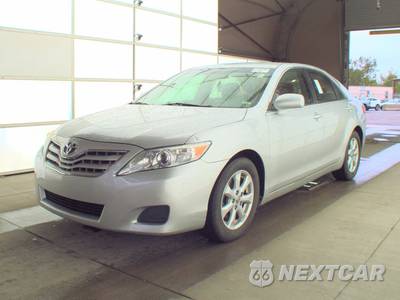 2011 Toyota Camry LE - zdjęcie 1 z 41 - miniatura