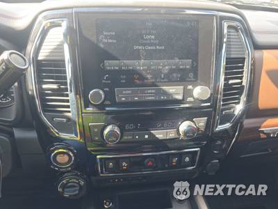 2024 Nissan TITAN Platinum Reserve Crew Cab Short Bed - zdjęcie 17 z 29 - miniatura