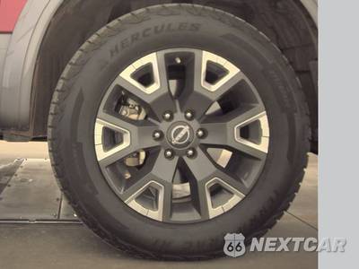 2024 Nissan TITAN Platinum Reserve Crew Cab Short Bed - zdjęcie 10 z 29 - miniatura