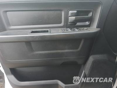 2016 Ram 4500 Cab Chassis Tradesman Crew Cab DRW - zdjęcie 15 z 24 - miniatura